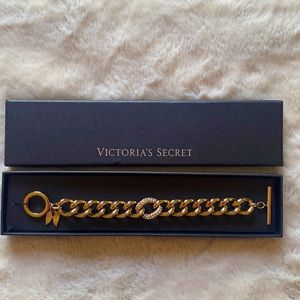 Victoria’s Secret gold bracelet